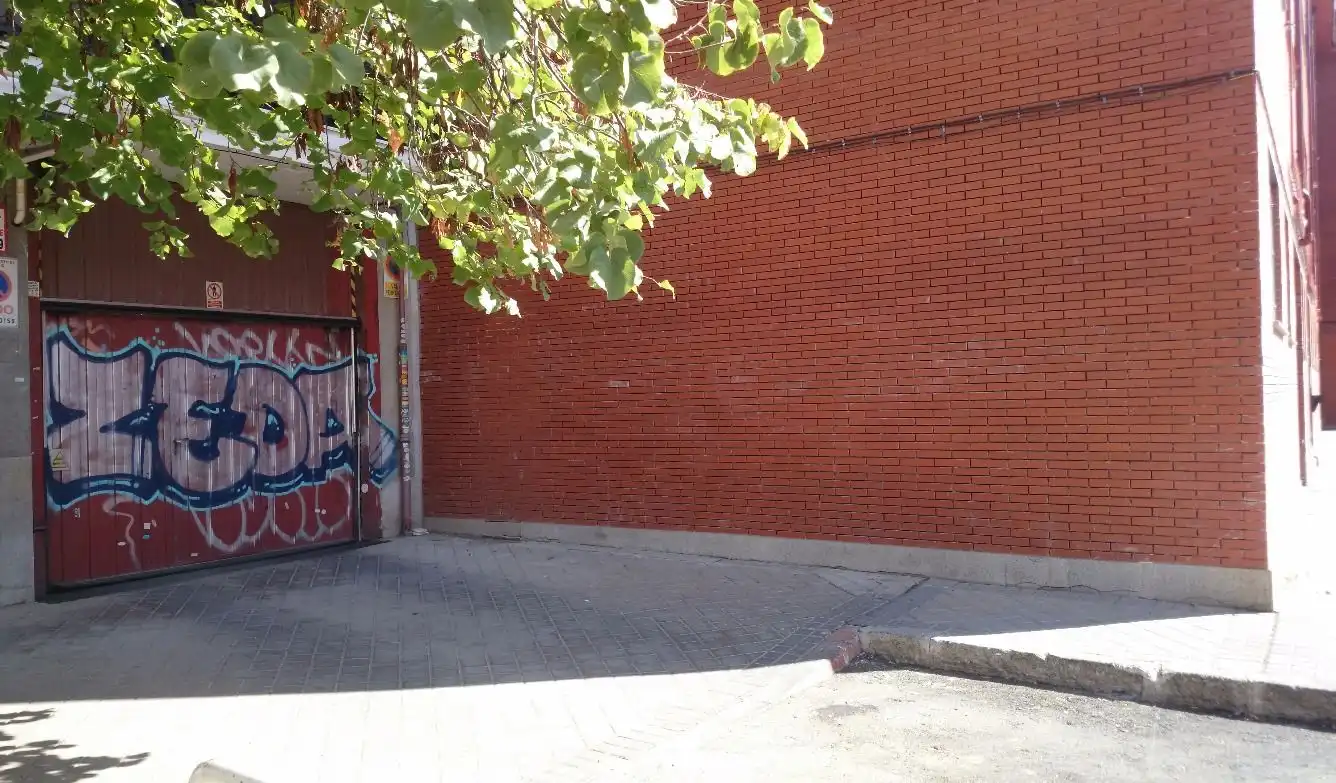Garage for sale in N/A, Valdeacederas