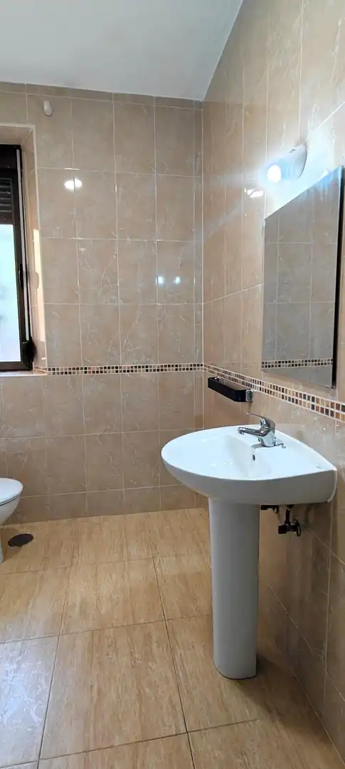 Badezimmer von Wohnung zur untervermieten in Beiro
