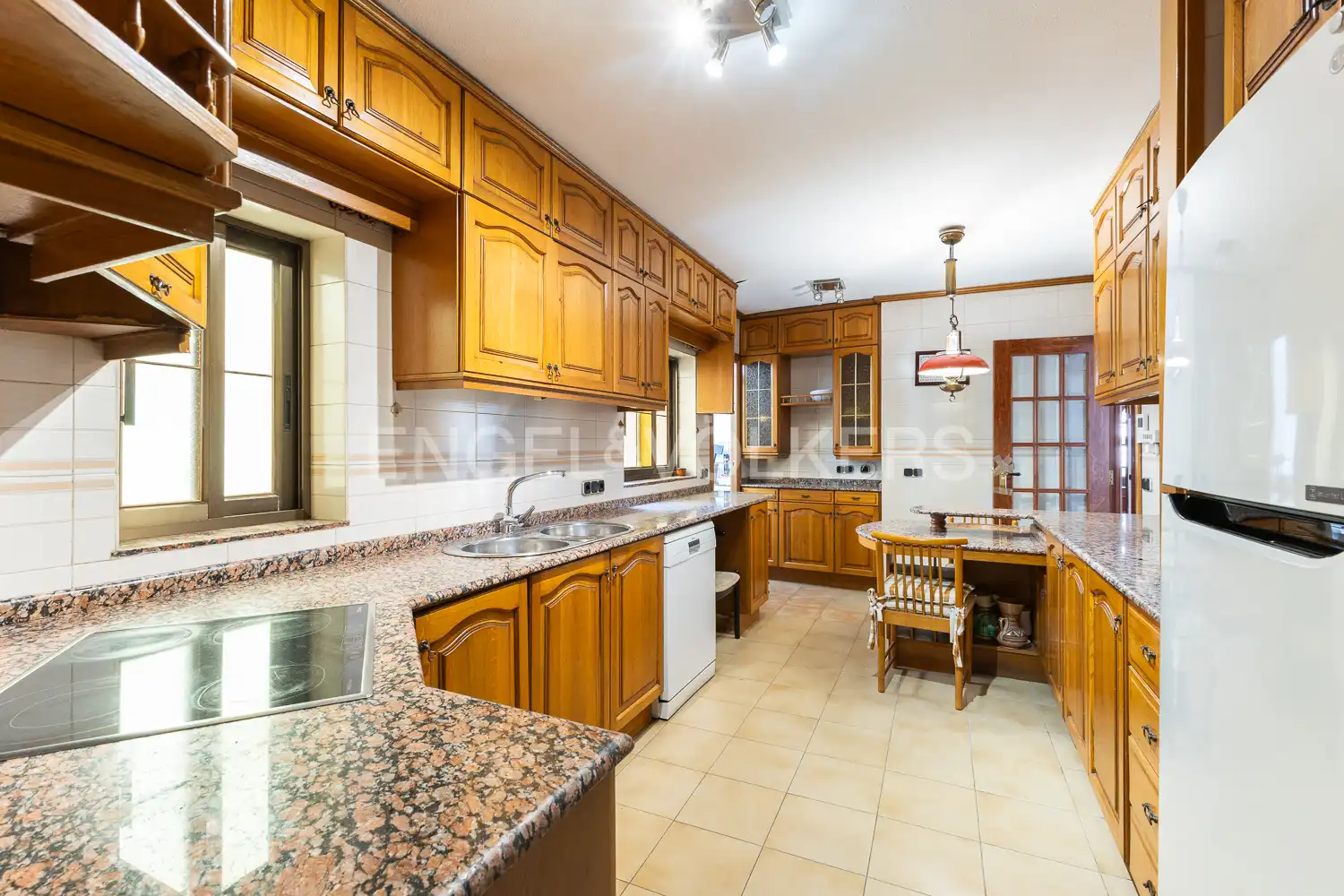 Küche von Wohnung zum Verkauf in Valencia mit Klimaanlage und Heizung