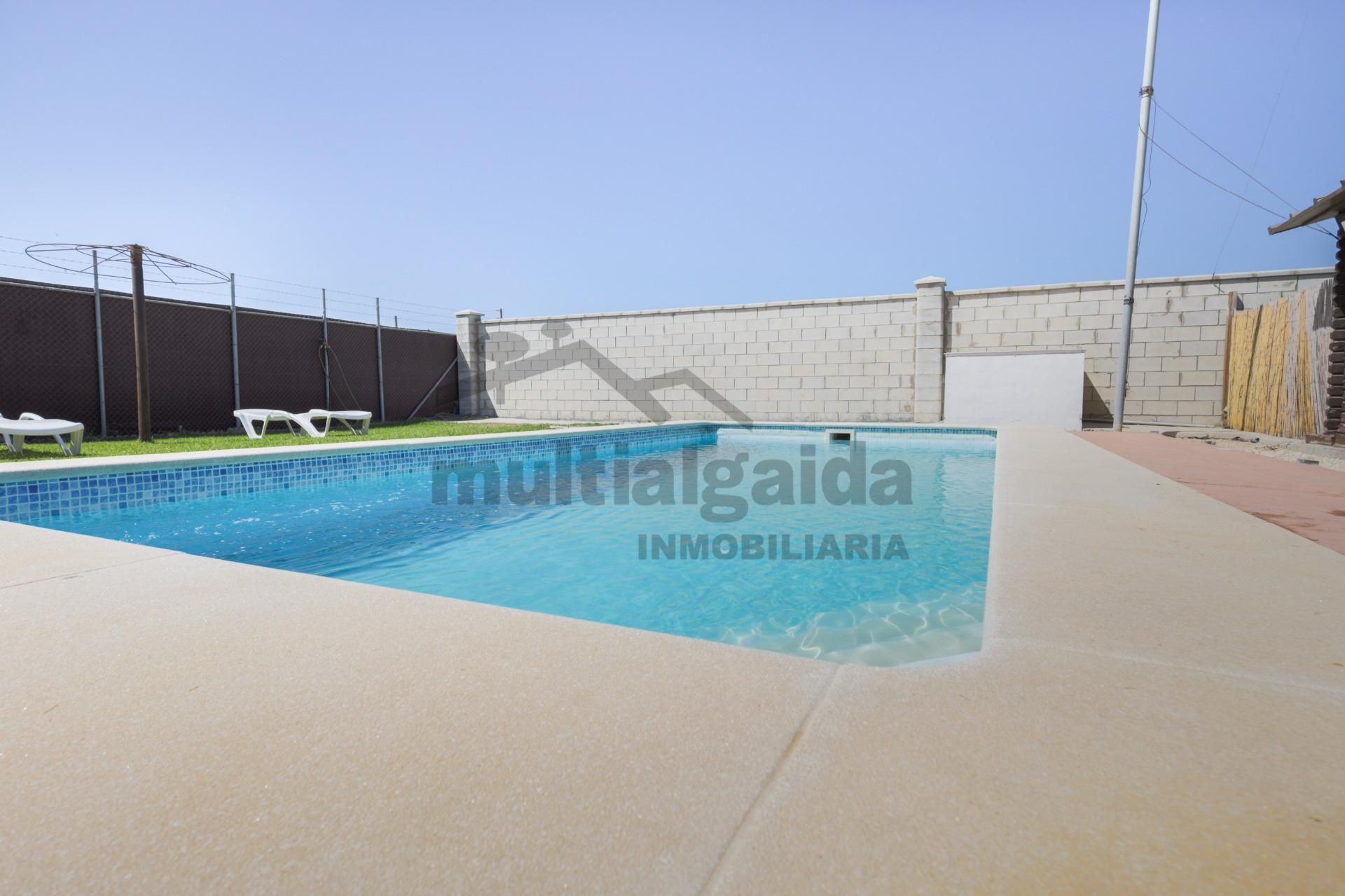 Piscina de Finca rústica en venda en Sanlúcar de Barrameda amb Jardí privat i Piscina