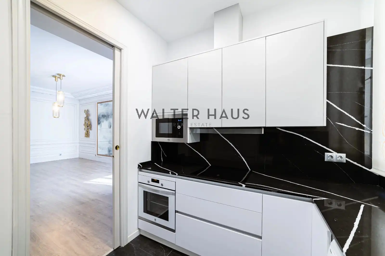 Kitchen of Flat for sale in Madrid  with Air Conditioner, Heating and Oven