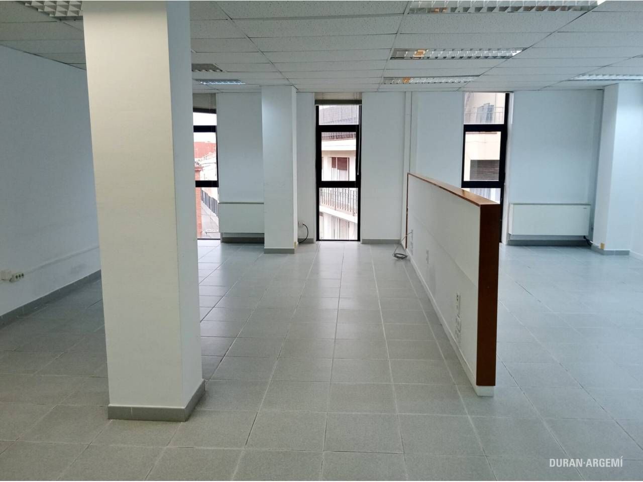 Office to rent in MOSSEN JACINT VERDAGUER, 12, Barri del Centre