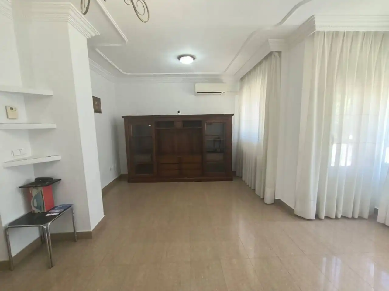 Sala d'estar de Apartament en venda en Albacete amb Aire condicionat, Calefacció i Balcó