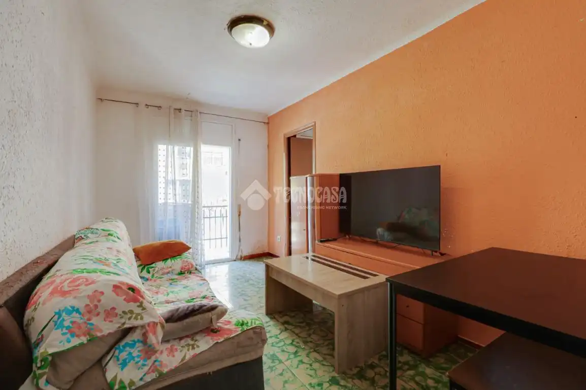 Living room of Flat for sale in Badalona