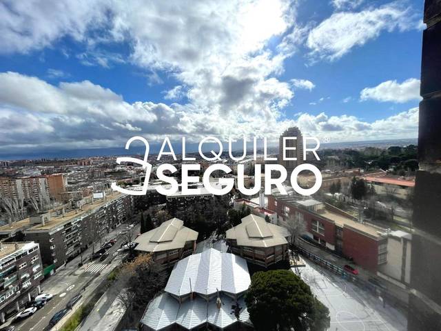 Piso en Alquiler en de Pío Baroja en Jerónimos