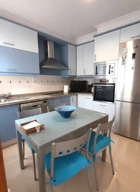 Cocina de Piso en venta en Pontevedra Capital  con Calefacción, Parquet y Trastero