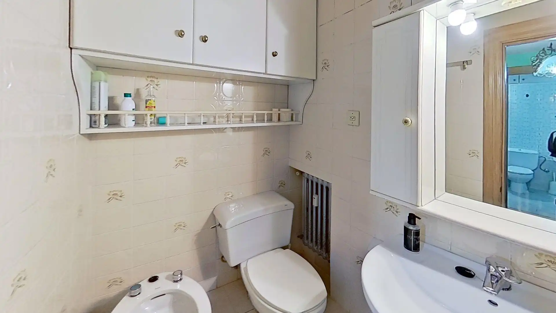 Badezimmer von Wohnung zum Verkauf in Gijón  mit Heizung, Parkett und Terrasse