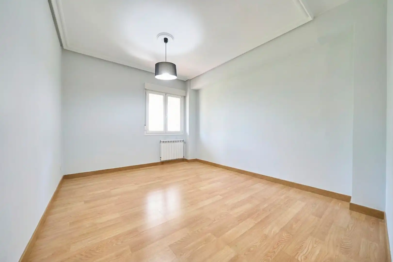 Bedroom of Flat for sale in Vitoria - Gasteiz  with Terrace, Storage room and Furnished