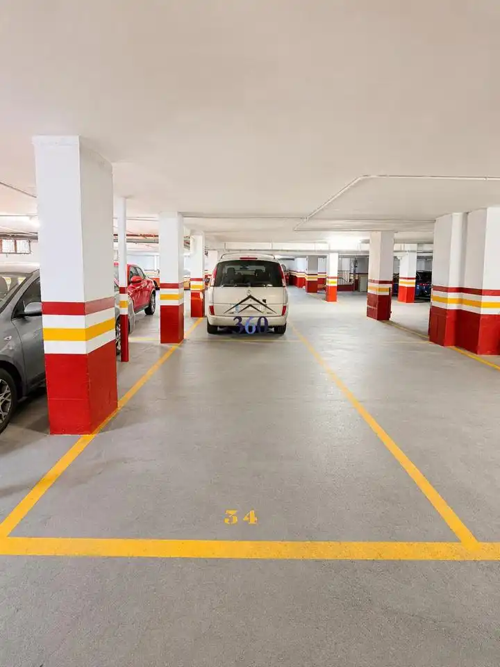 Parking de Piso en venta en Cáceres con Aire acondicionado, Terraza y Amueblado