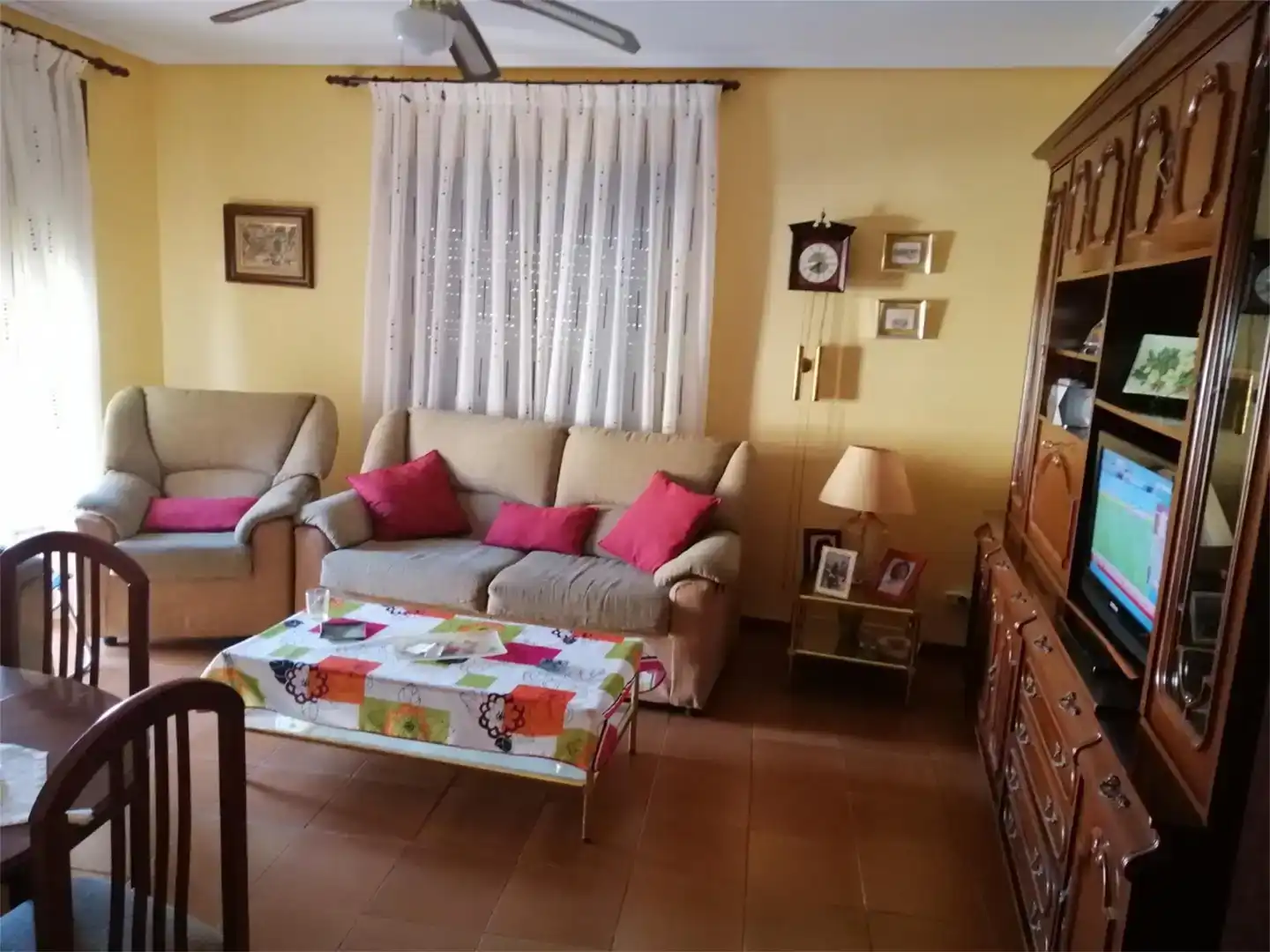 Sala d'estar de Pis en venda en Monroy amb Moblat i Balcó