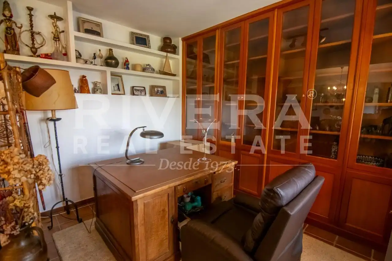 Habitación de Casa o chalet en venta en Vigo  con Calefacción, Jardín privado y Terraza