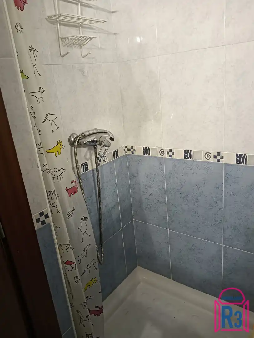 Bany de Dúplex en venda en San Andrés del Rabanedo amb Calefacció, Traster i Moblat