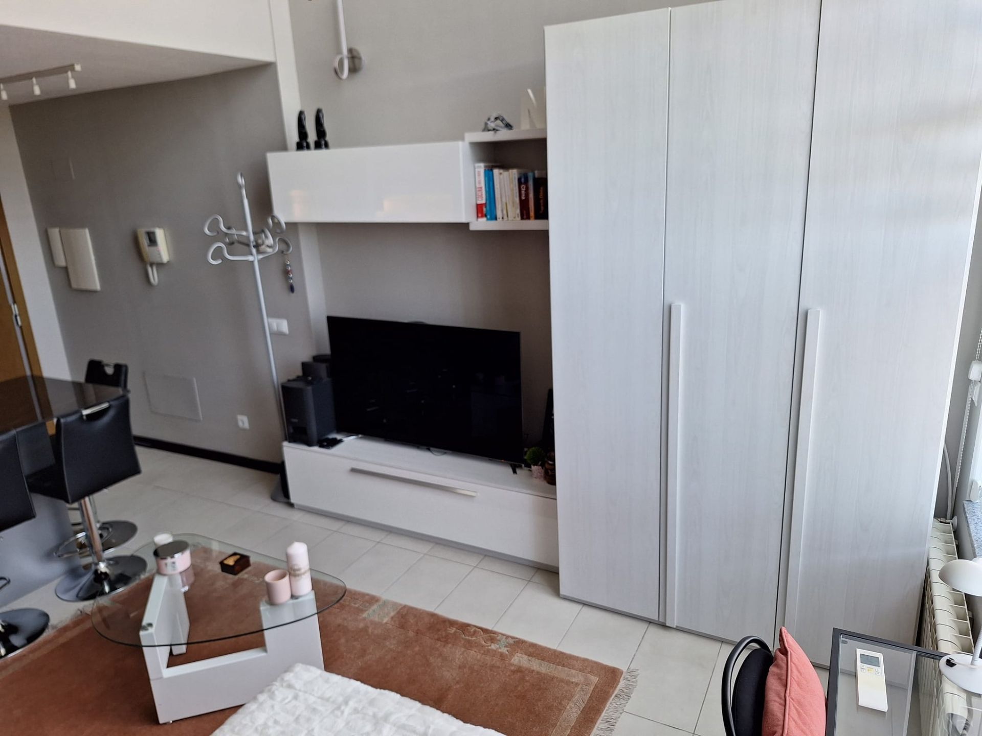 Living room of Duplex for sale in  Madrid Capital  with Air Conditioner, Heating and Parquet flooring