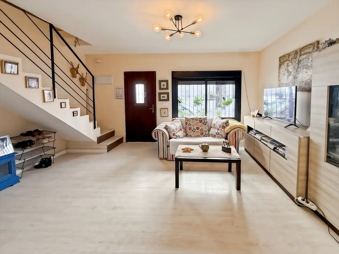 Living room of Detached homes for sale in Benalmádena  with Air Conditioner, Terrace and Furnished