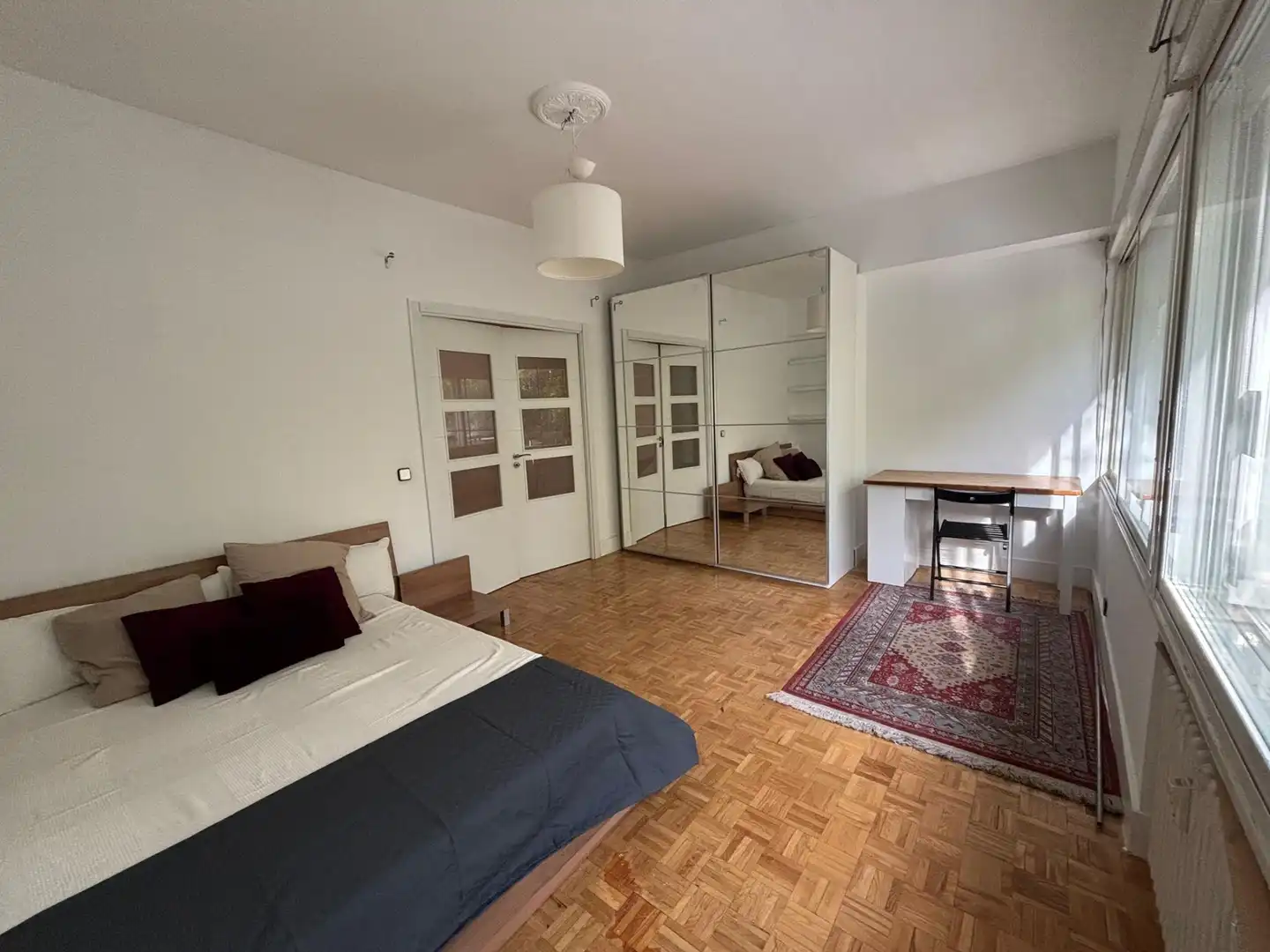 Schlafzimmer von Wohnung zur Miete in Madrid mit Klimaanlage, Heizung und Möbliert