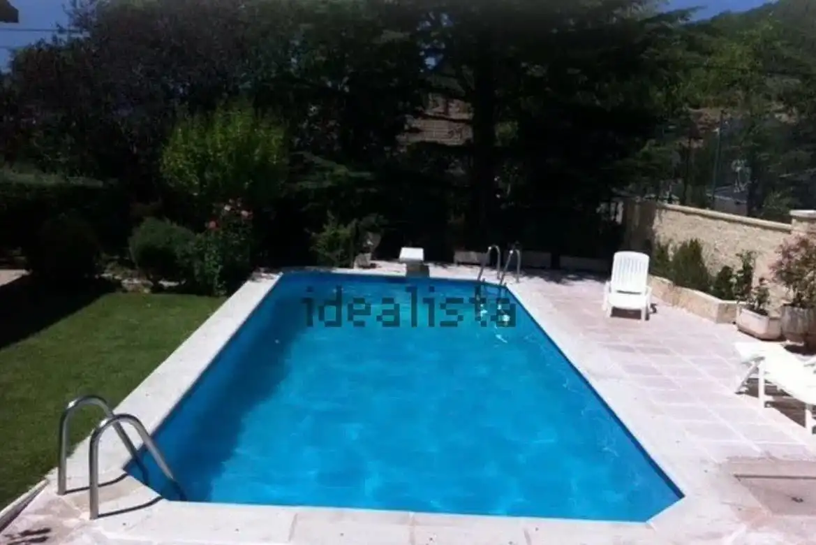 Piscina de Casa o xalet en venda en Collado Mediano amb Jardí privat, Terrassa i Traster