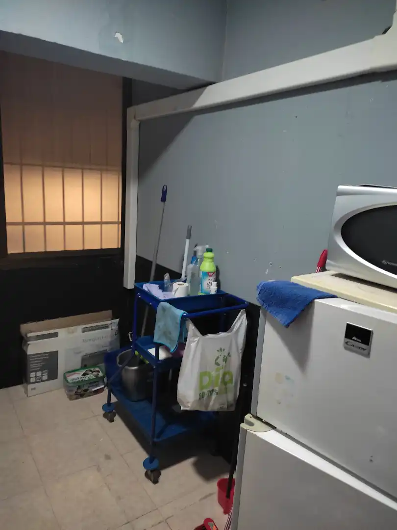Commercial properties for sale in L'Hospitalet de Llobregat  with Air Conditioner