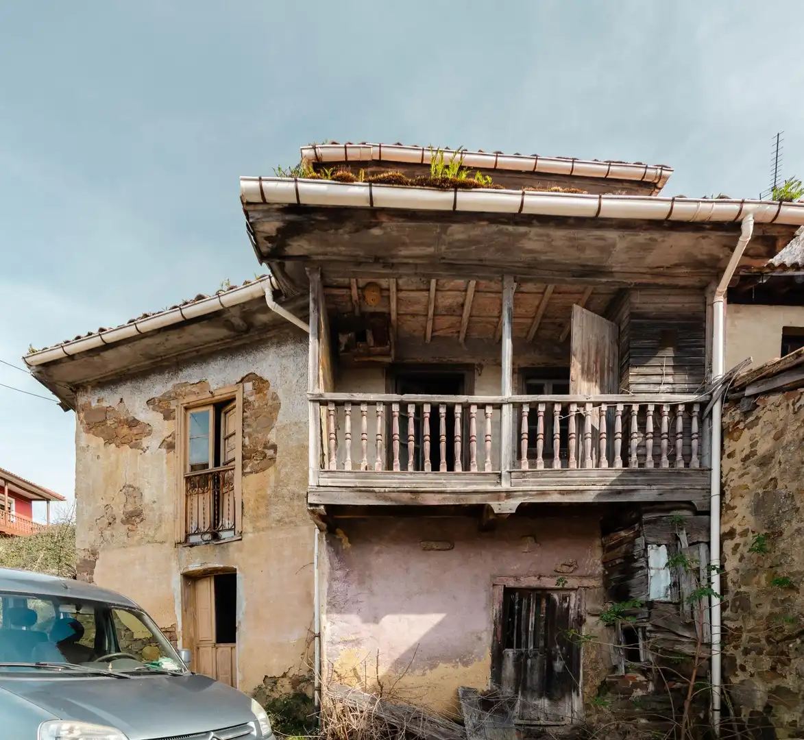 Vista exterior de Casa o xalet en venda en Riosa amb Jardí privat