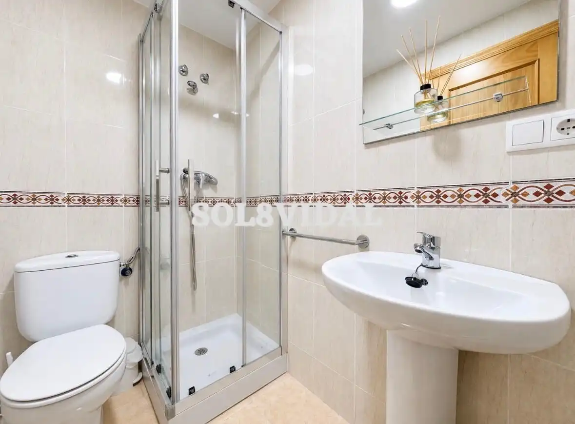 Baño de Ático de alquiler en Almoradí con Aire acondicionado, Calefacción y Terraza
