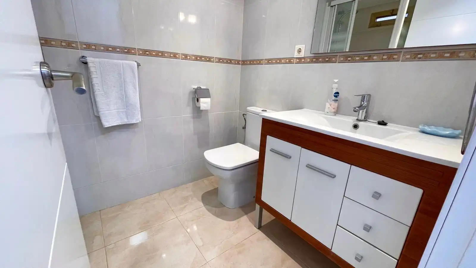 Mini appartamento con terrazza in affitto a Rincón de Loix, imagen 13