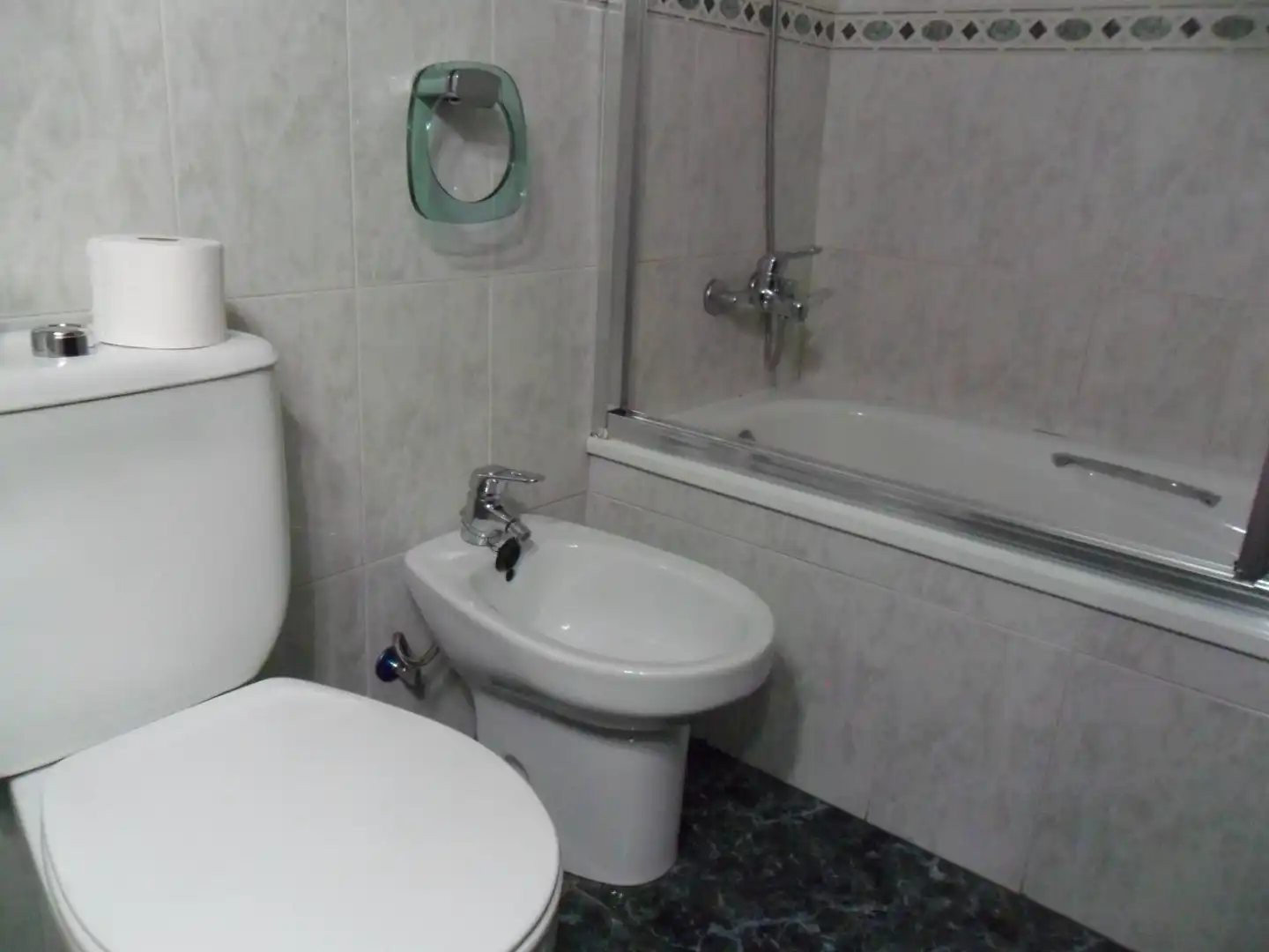 Baño de Piso de alquiler en Granada con Aire acondicionado, Calefacción y Terraza