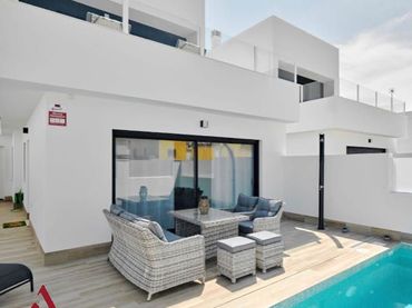 Casa amb balcó de lloguer a Calle Río Miño 60