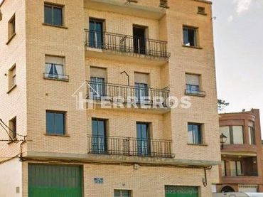 Casa con balcone in vendita a de la villa