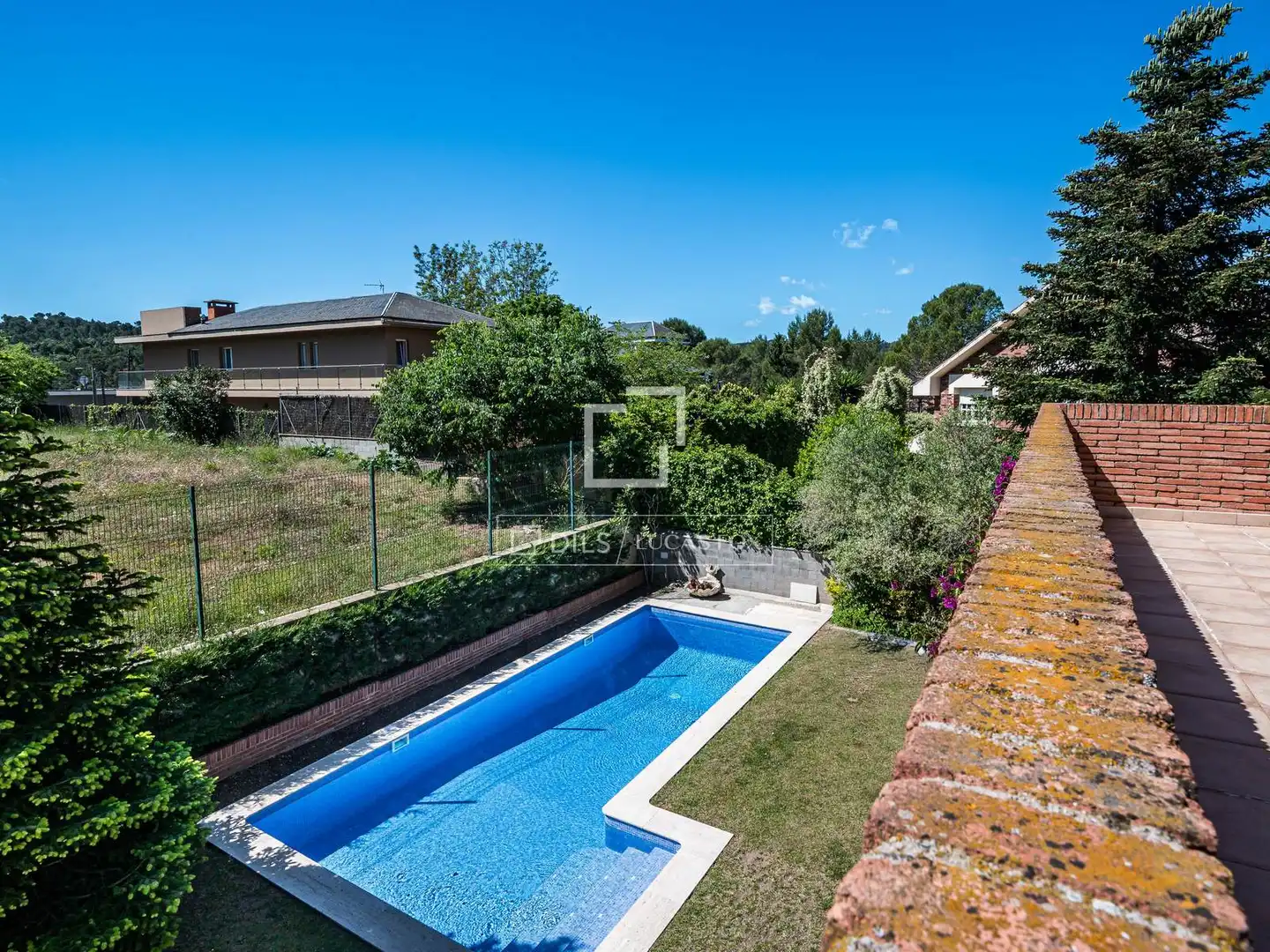 Piscina de Casa o xalet en venda en Sant Cugat del Vallès amb Aire condicionat, Calefacció i Traster