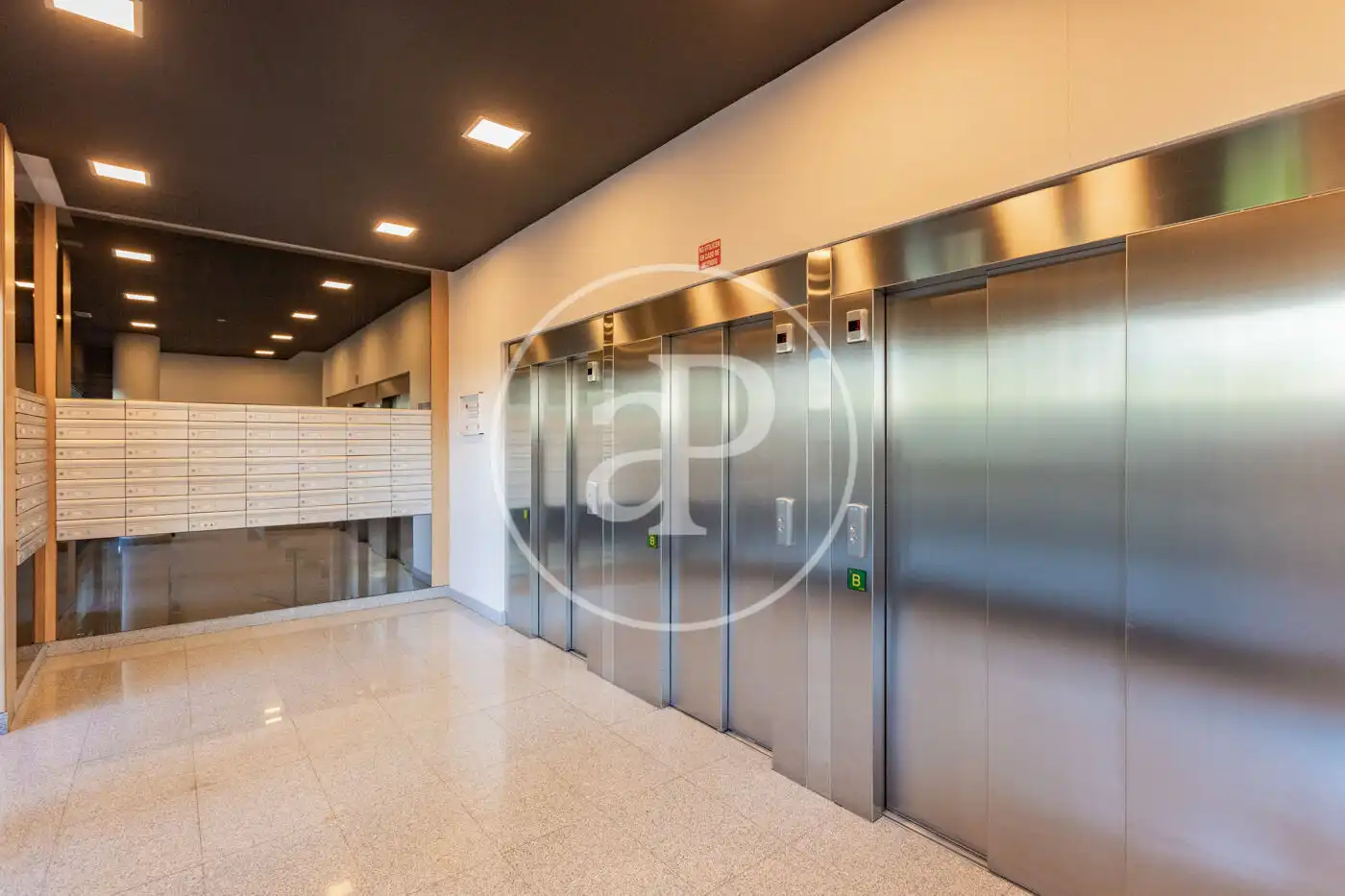 Piso en venta en Madrid con Aire acondicionado, Calefacción y Jardín privado