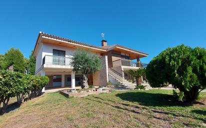 Vista exterior de Casa o xalet en venda en Calafell amb Aire condicionat, Calefacció i Jardí privat