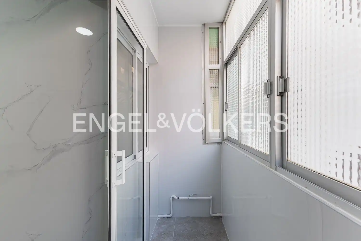 Piso en venta en Valencia con Calefacción y Balcón