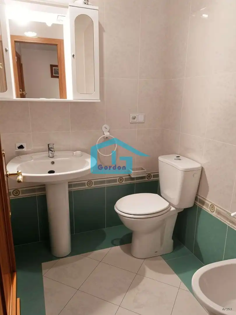 Badezimmer von Wohnung zum Verkauf in Sanxenxo mit Terrasse und Möbliert