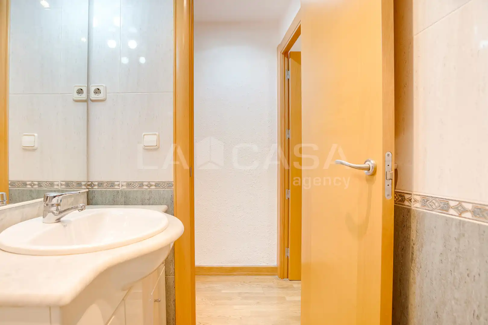 Bany de Pis en venda en Barcelona amb Aire condicionat, Parquet i Moblat