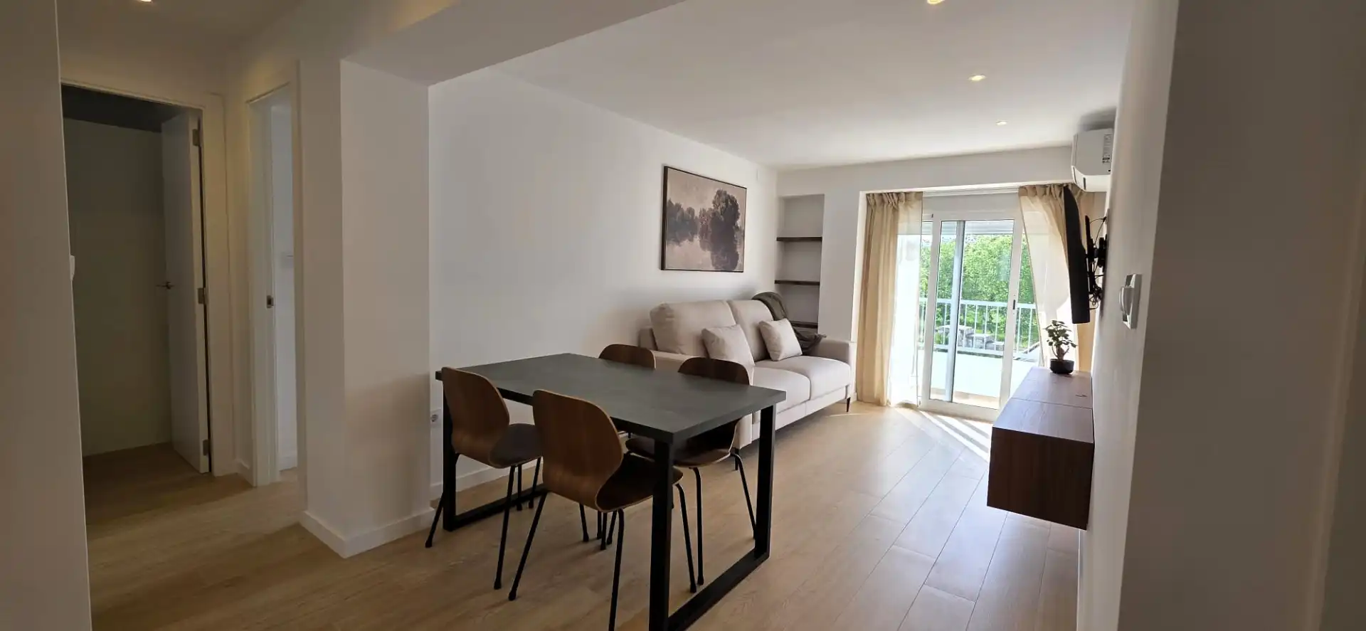 Living room of Flat for rent in  Valencia Capital  with Air Conditioner, Furnished and Oven