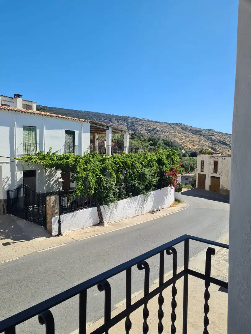 Vista exterior de Casa o chalet en venta en Válor con Calefacción, Jardín privado y Terraza