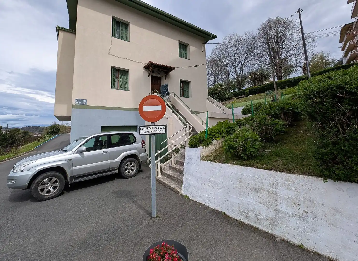 Parking de Casa o chalet en venta en Lasarte-Oria con Calefacción, Jardín privado y Terraza
