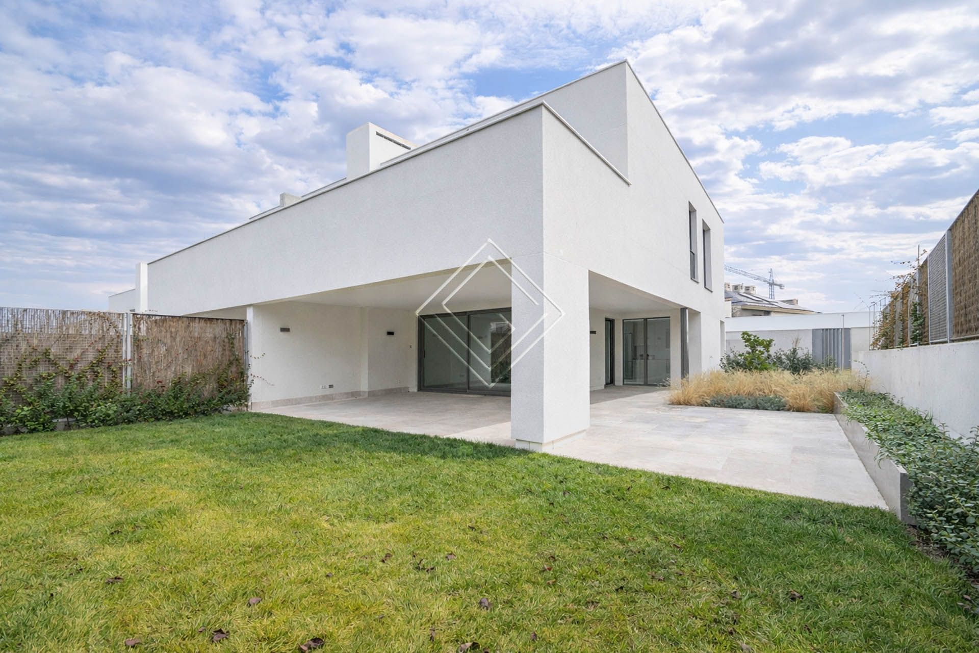 Exterior view of Single-family semi-detached to rent in  Madrid Capital  with Air Conditioner, Private garden and Terrace