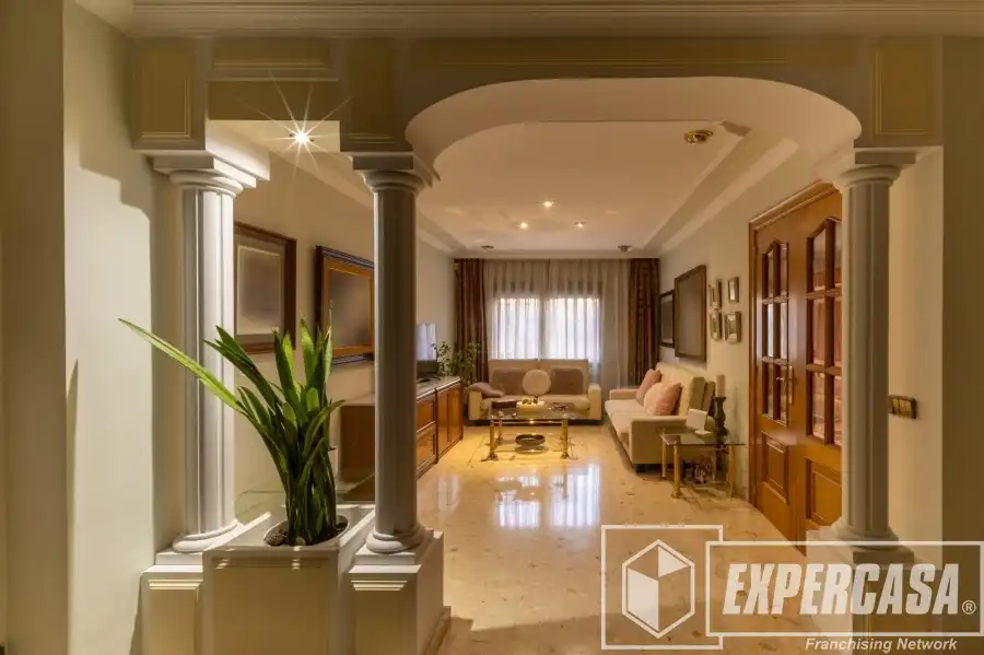 Casa o xalet en venda en Alaquàs amb Aire condicionat, Terrassa i Piscina