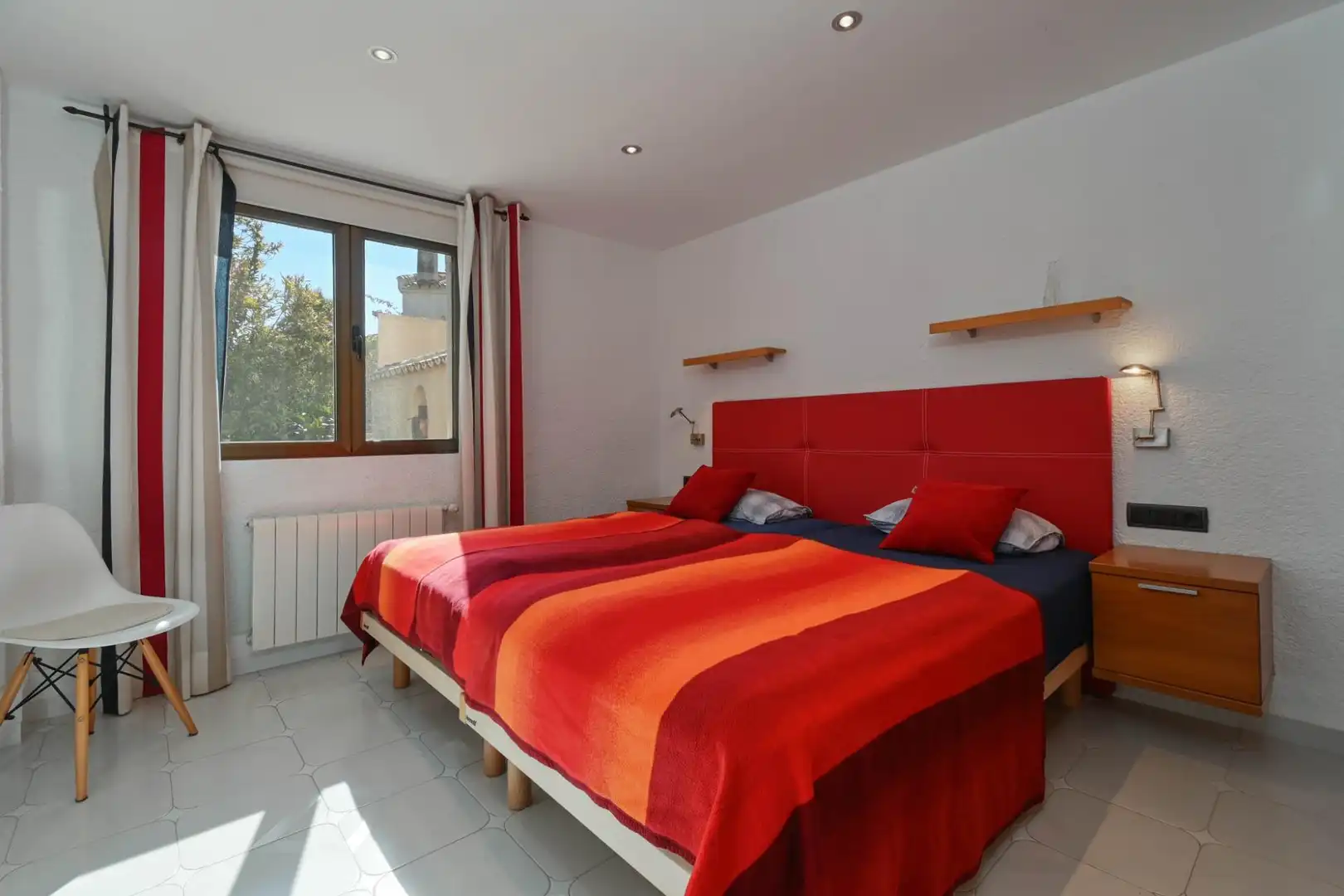 Detached house with pool for sale in La Granadella  - Costa Nova, imagen 12