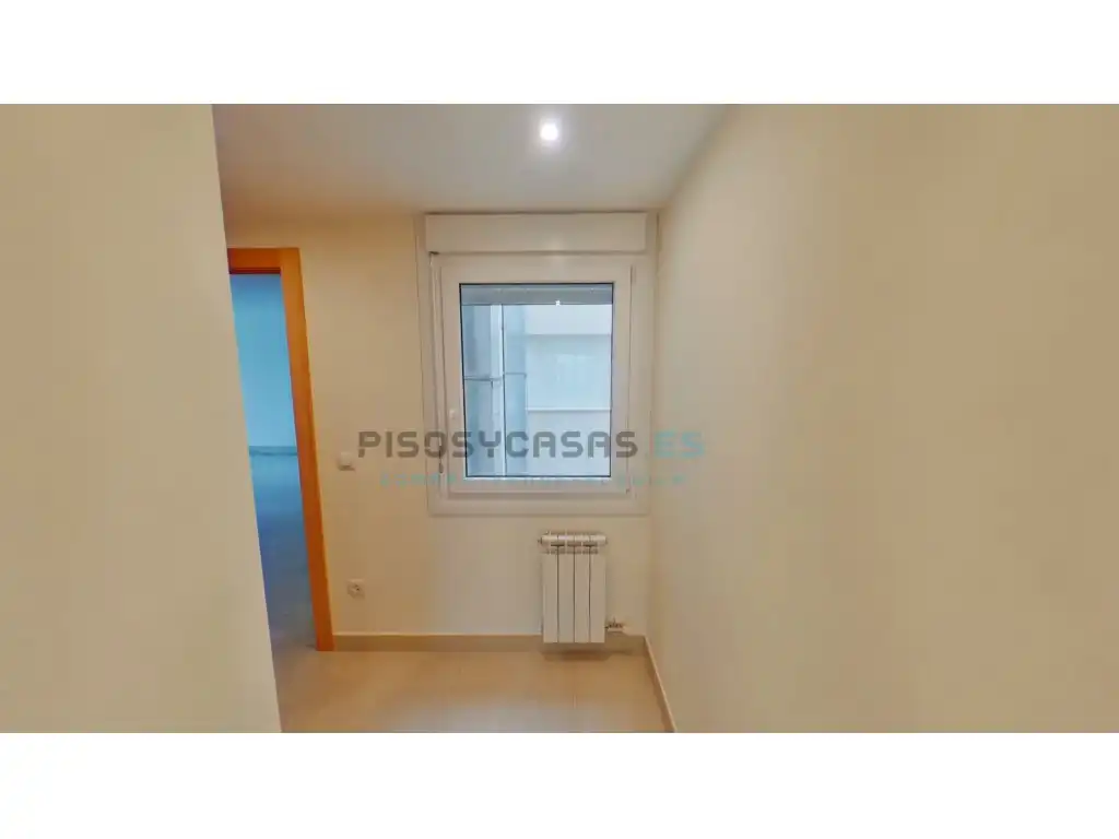 Flat for sale in Tauste  with Air Conditioner, Oven and Washing machine