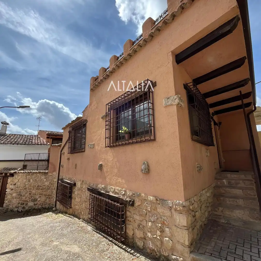 Vista exterior de Casa o chalet en venta en Villar de Olalla con Terraza y Amueblado