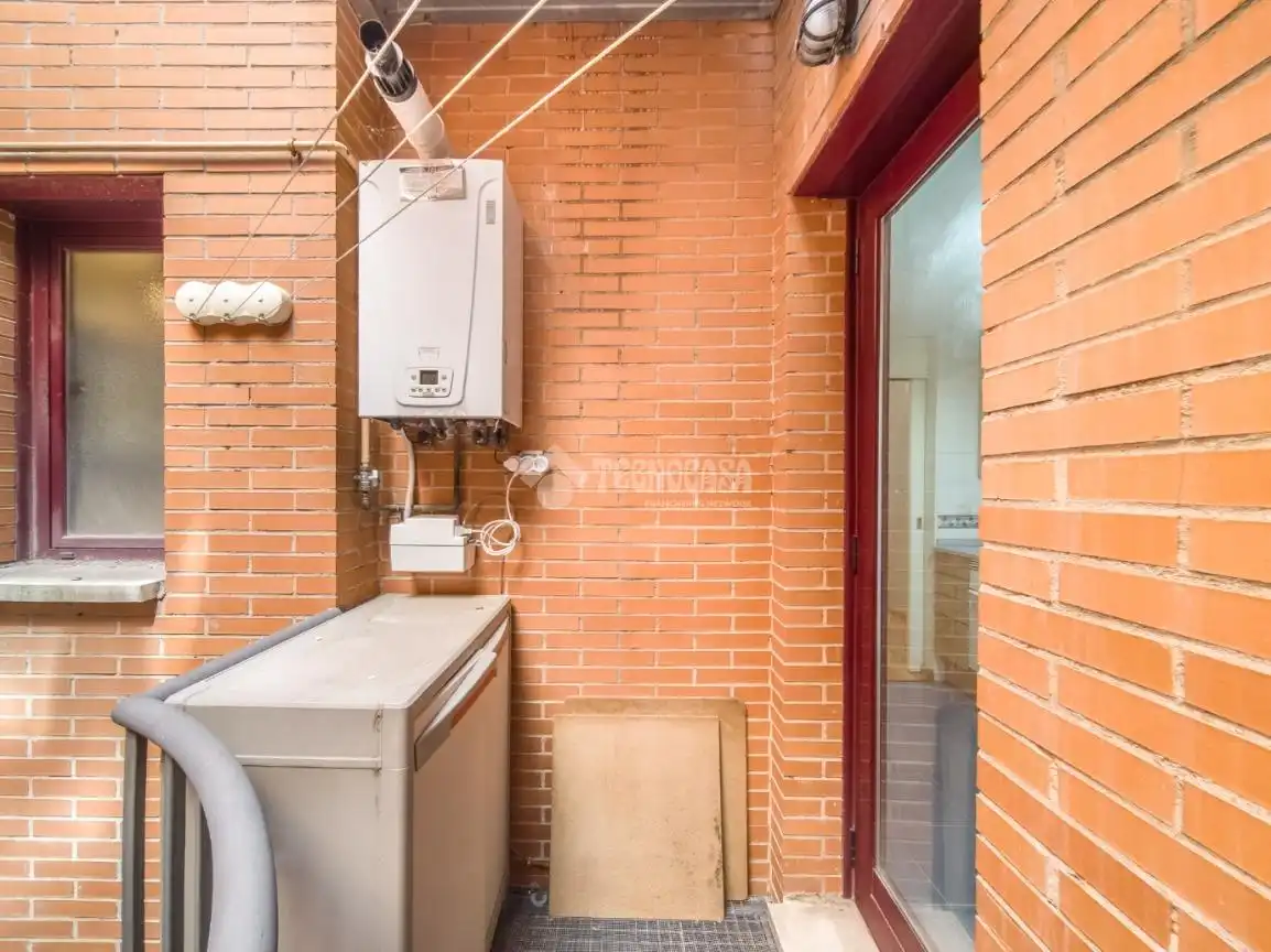 Balcony of Flat for sale in Madrid  with Air Conditioner, Heating and Storage room