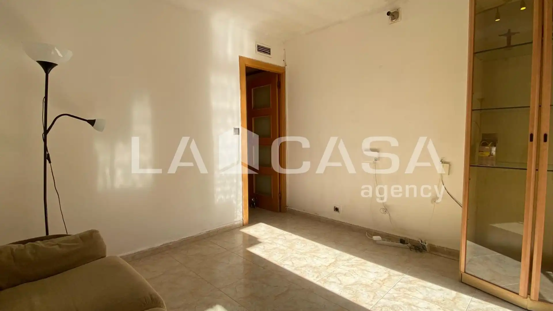 Flat for sale in Santa Coloma de Gramenet  with Balcony