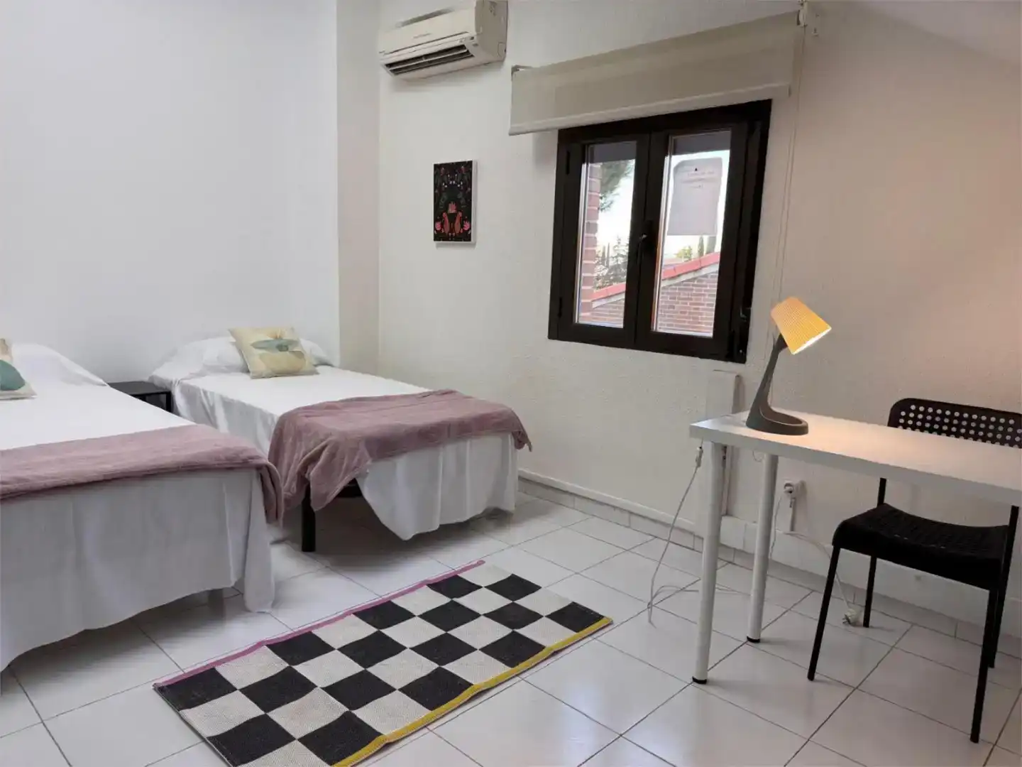 Habitación de Piso para compartir en Las Rozas de Madrid con Jardín privado y Amueblado