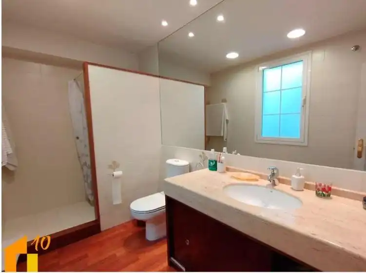 Baño de Piso en venta en Burgos con Calefacción
