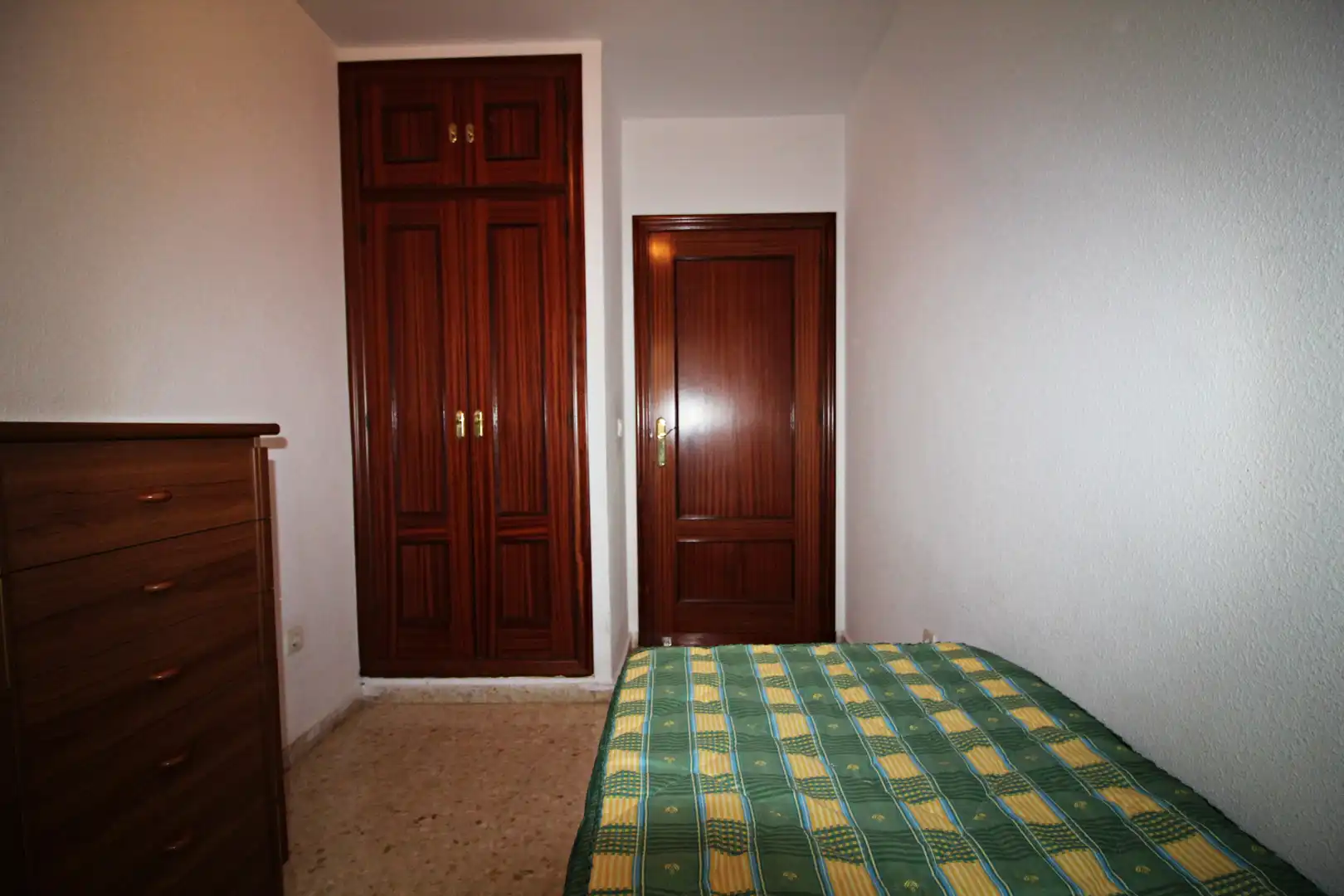 Schlafzimmer von Wohnung zum Verkauf in Huelva mit Möbliert und Balkon