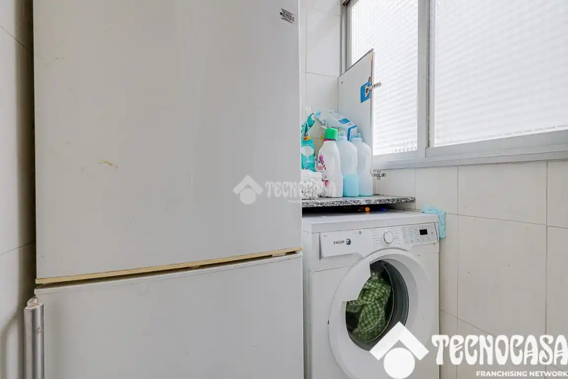 Piso con terraza en venta en Nou Barris, imagen 5