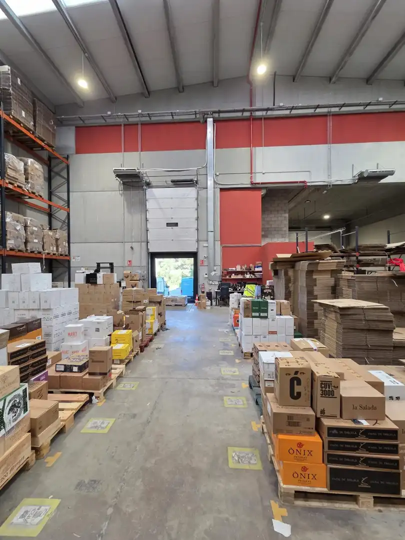 Nave industrial en venta en Rubí