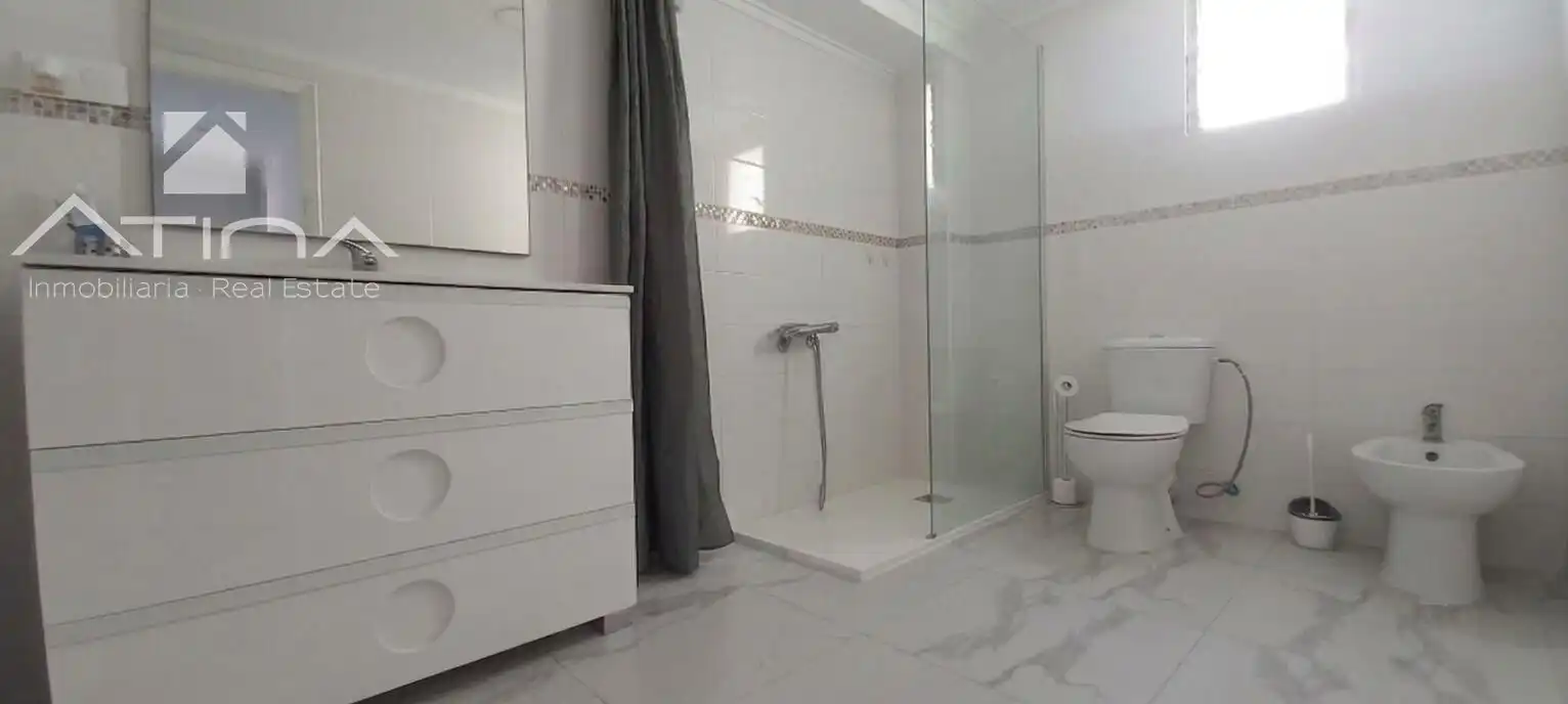 Bany de Apartament en venda en Gandia amb Terrassa