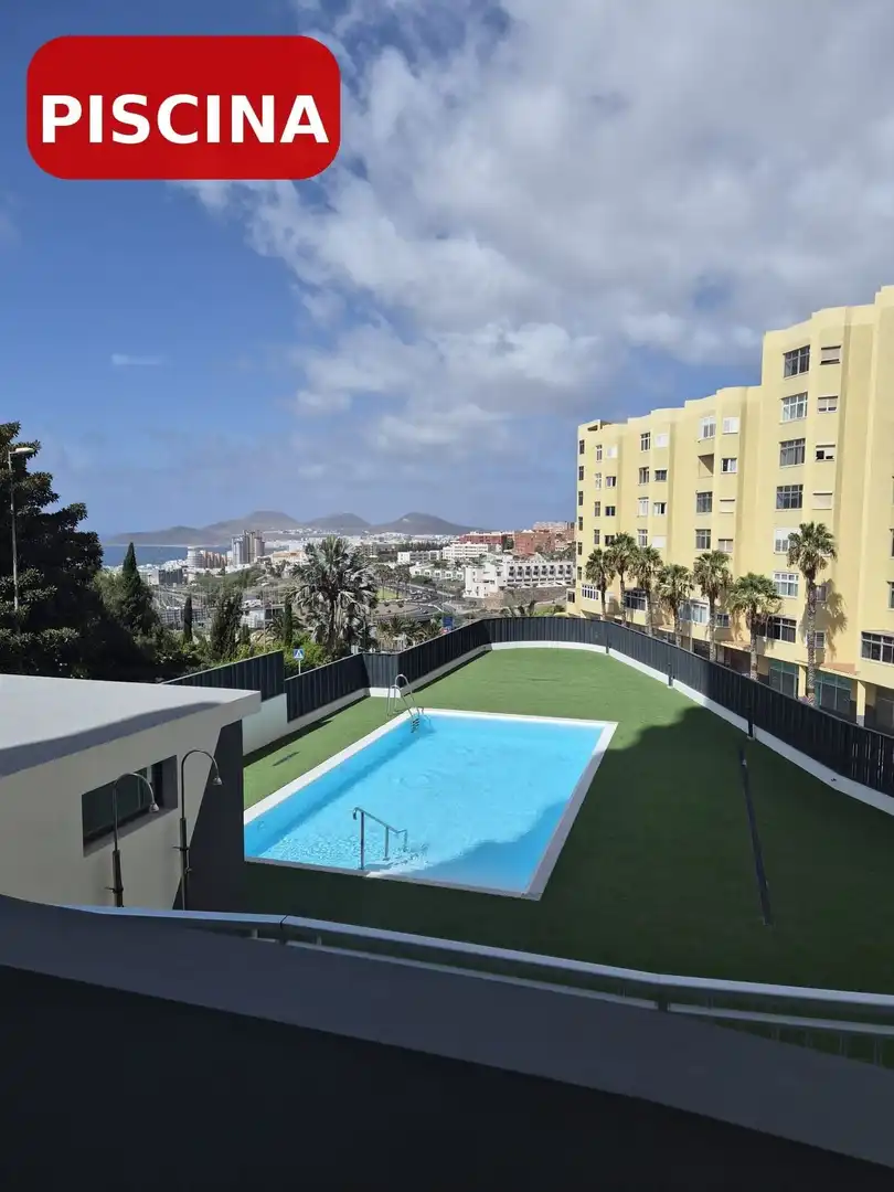 Piscina de Piso en venta en Las Palmas de Gran Canaria con Calefacción, Trastero y Piscina comunitaria